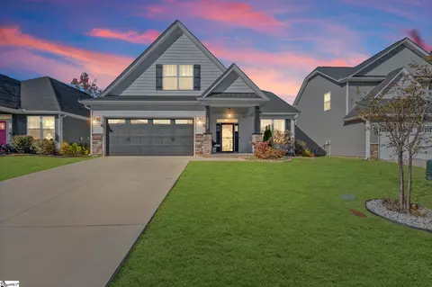 1422 Almaden St, Boiling Springs, SC 29316