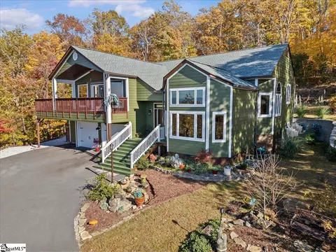 156 Overlook Dr, Pickens, SC 29671