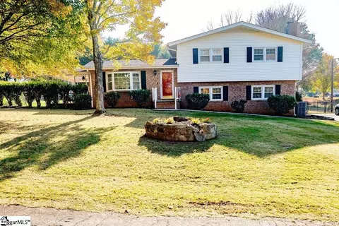108 Meadow Ln, Liberty, SC 29657