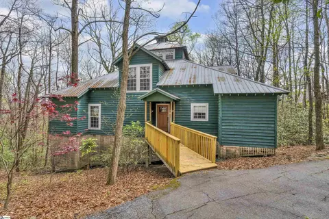 304 Cliff Ridge Dr, Cleveland, SC 29635