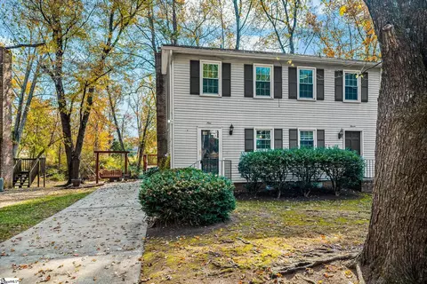 9 Dover Dr, Taylors, SC 29687