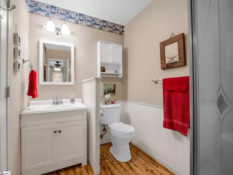 Bath - 940 Hugh Champion Rd, Tryon, NC 28782 photo 2 of 4