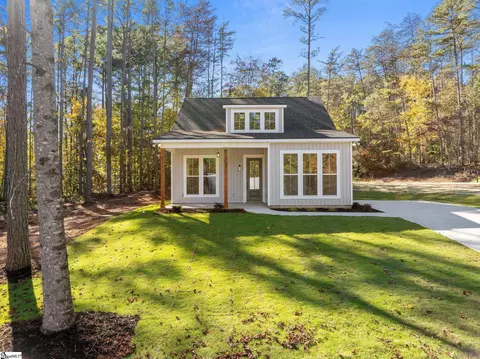 602 Dryden Dr, Westminster, SC 29693 photo 2