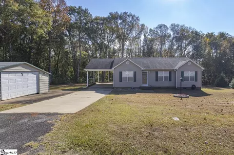 105 Zula Cir, Starr, SC 29684