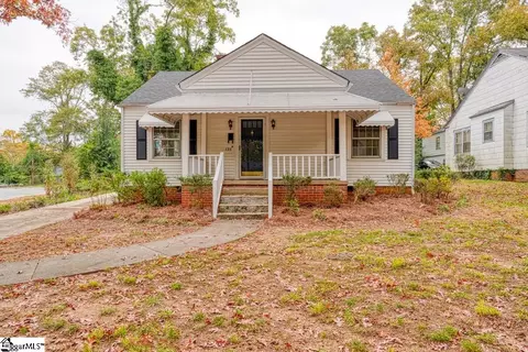 135 White Oak Rd, Spartanburg, SC 29301