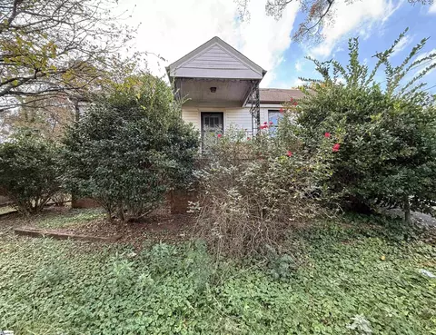 636 Old Augusta Rd, Greenville, SC 29605