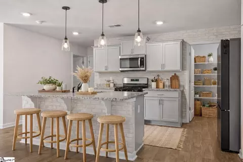 145 Bailing Dr, Easley, SC 29640 photo 5