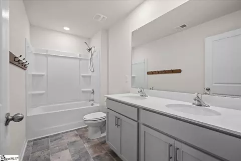 145 Bailing Dr, Easley, SC 29640 photo 16