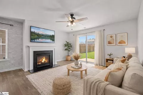 145 Bailing Dr, Easley, SC 29640 photo 2