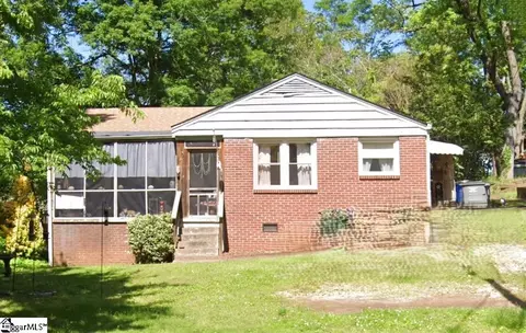 204 Von Hollen Dr, Greenville, SC 29617