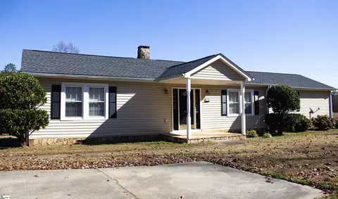905 Pace Bridge Rd, Easley, SC 29640