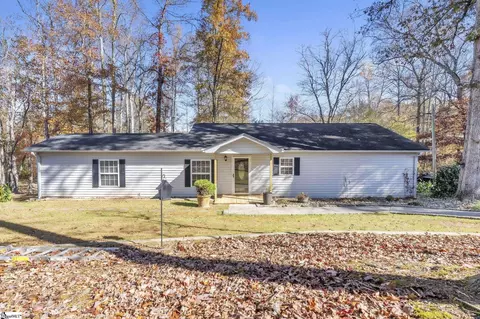 151 Crestwood Ct, Easley, SC 29640