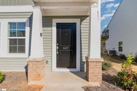 647 Blossom Run, Spartanburg, SC 29307