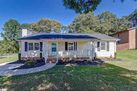 1013 Havelock Dr, Taylors, SC 29687