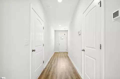 Entry Way - 4 Sabine Leaf Ct, Greer, SC 29650 photo 3 of 8