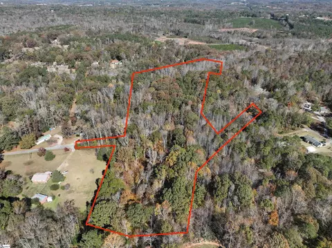 04 Patterson Dr, Laurens, SC 29630