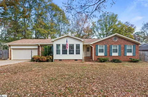 405 Aster Dr, Simpsonville, SC 29681