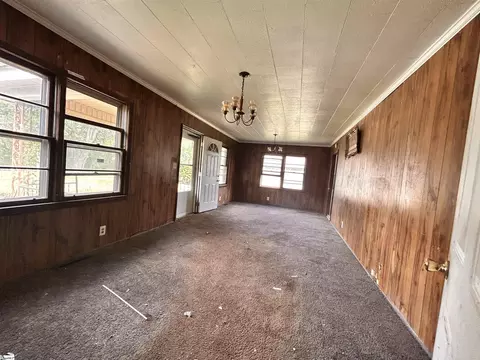 288 Hooker Ave, Laurens, SC 29360 photo 8
