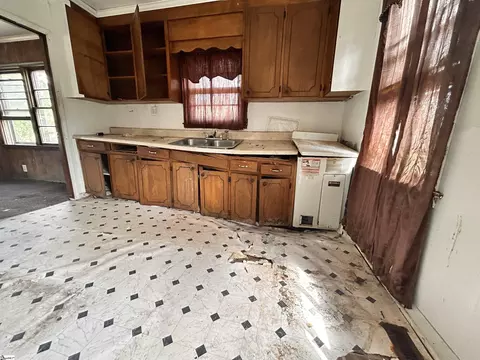 288 Hooker Ave, Laurens, SC 29360 photo 2