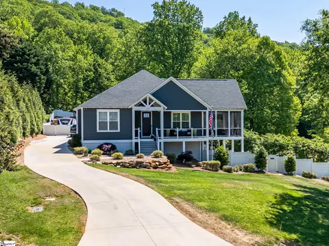 208 Mountain Edge Ct, Greenville, SC 29609