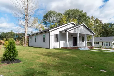 103 Perry Ave, Simpsonville, SC 29681