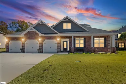 425 Castleford Pl, Simpsonville, SC 29681