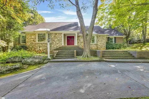 102 Graystone Rd, Greenville, SC 29615