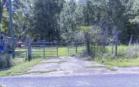 224 Old Oak Tree Rd, Waterloo, FL 29384 photo 3