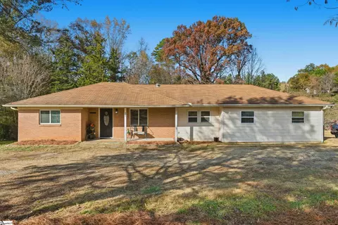 825 Railroad St, Pickens, SC 29671