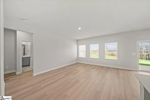 1600 Switchback Cir, Moore, SC 29369 photo 5