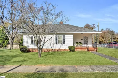 500 W Calhoun St, Joanna, SC 29351