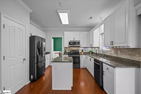 106 Cotter Ln, Greer, SC 29650 photo 9