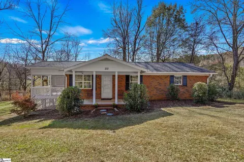 202 Cove Creek Rd, Pickens, SC 29671