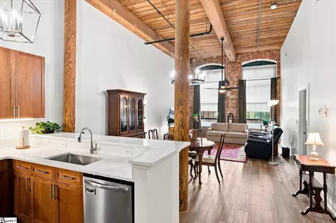 400 Mills Ave # 305, Greenville, SC 29605