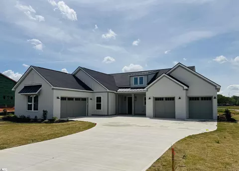 102 Birch Horizon Ave, Simpsonville, SC 29681