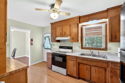 109 Edgewood Ave, Easley, SC 29640 photo 10