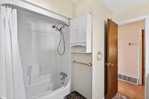109 Edgewood Ave, Easley, SC 29640 photo 14