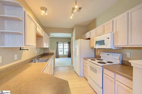145 Spring Crossing Cir, Greer, SC 29650 photo 13