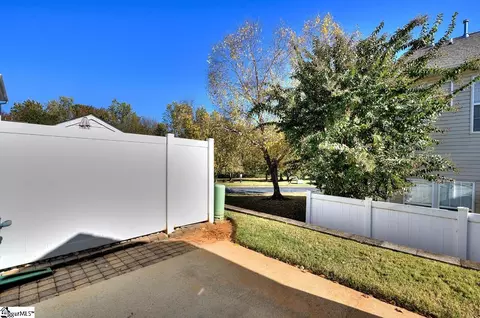 145 Spring Crossing Cir, Greer, SC 29650 photo 4