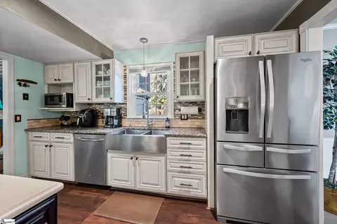 210 Brooks Rd, Mauldin, SC 29662 photo 15