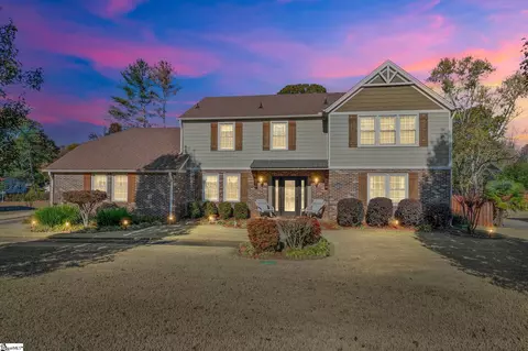 210 Brooks Rd, Mauldin, SC 29662