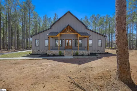 102 Rogers Rd, Pendleton, SC 29670