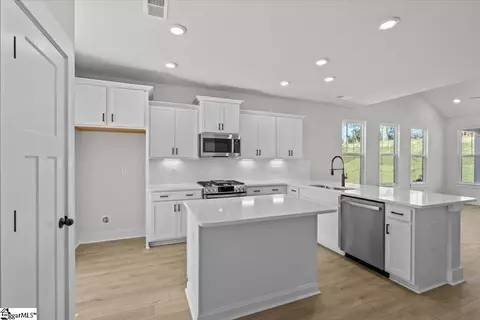 976 Diane Ln, Moore, SC 29369 photo 5
