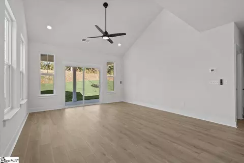 976 Diane Ln, Moore, SC 29369 photo 13