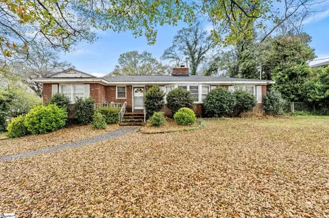 103 Pine Knoll Dr, Greenville, SC 29609
