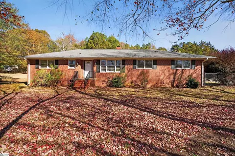 114 Hillview Cir, Anderson, SC 29621