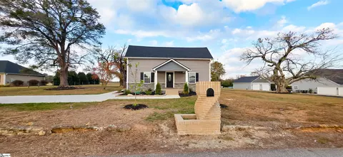 19 Holcombe Rd, Piedmont, SC 29673