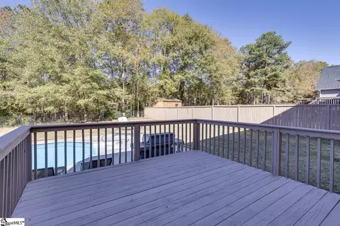 Exterior - 116 Royal Dr, Williamston, SC 29697 photo 5 of 11
