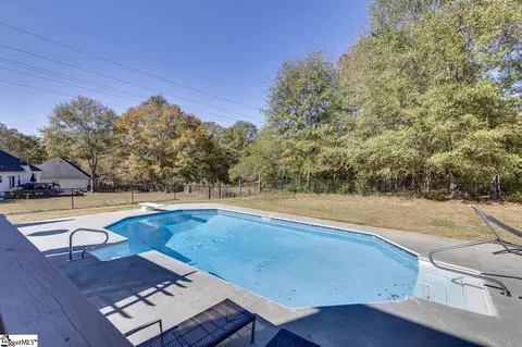 Exterior - 116 Royal Dr, Williamston, SC 29697 photo 7 of 11
