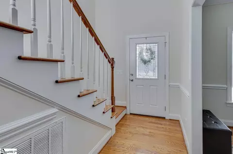 Entry Way - 116 Royal Dr, Williamston, SC 29697 photo 2 of 5